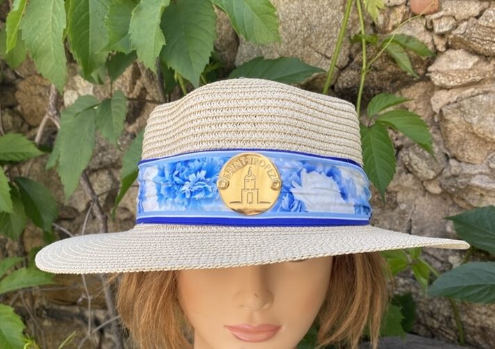 Chapeau bandeau avec médaille « Saint-Tropez »
